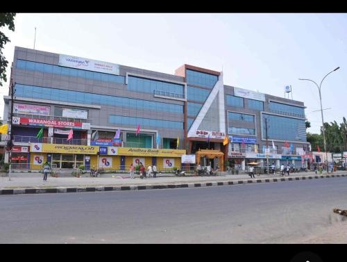 Hotel Vaishnavi Grand