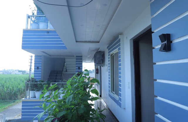 Hotel Vatika And Rooftop Restaurant