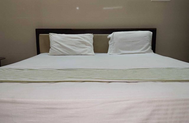 Hotel Velusamy Inn