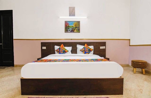 Hotel Viraj