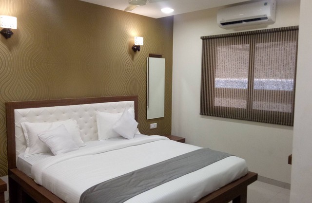 Hotel Vrushali Inn