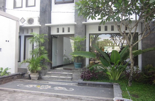 Hotel Warta Dua