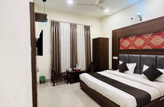 Hotel Woodlark