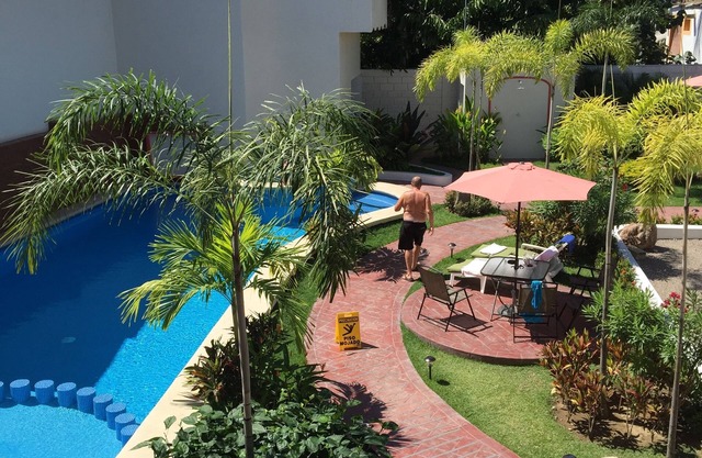 Hotel y Suites Los Encantos