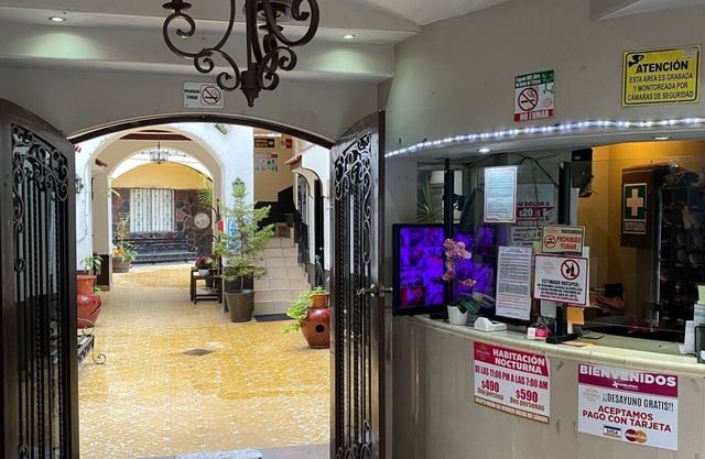 HOTEL YOLANDA