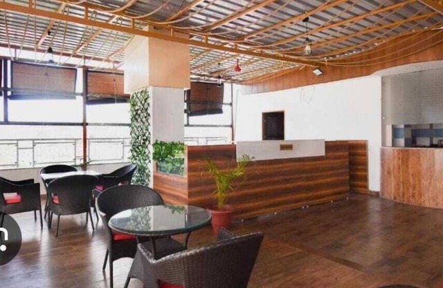 Hotel Yours Pacific