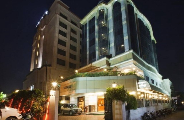 Hotel Zeeras