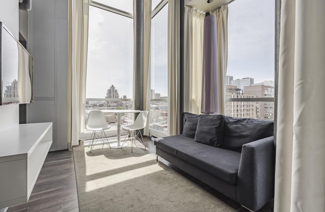 Hotel Zero 1