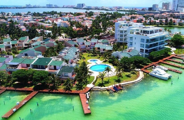 Hotel Zone Beach Villa