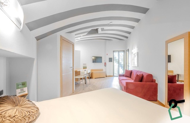 Hotiday ApartHotel Firenze