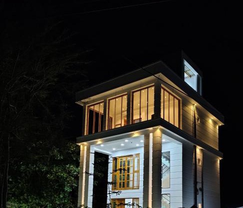 Hottel White tower