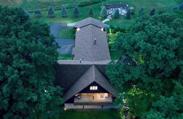 Fire Pit, 8 p Spa, Yard Games Brd Gms!