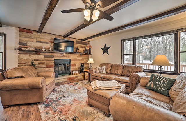 Houghton Lake Cottage Escape w/ Patio!