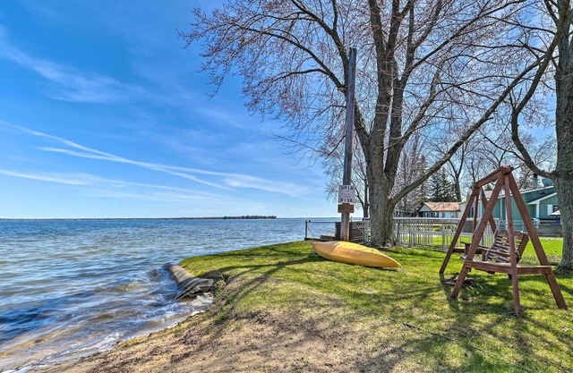 Houghton Lake Studio w/ Private Resort Beach!