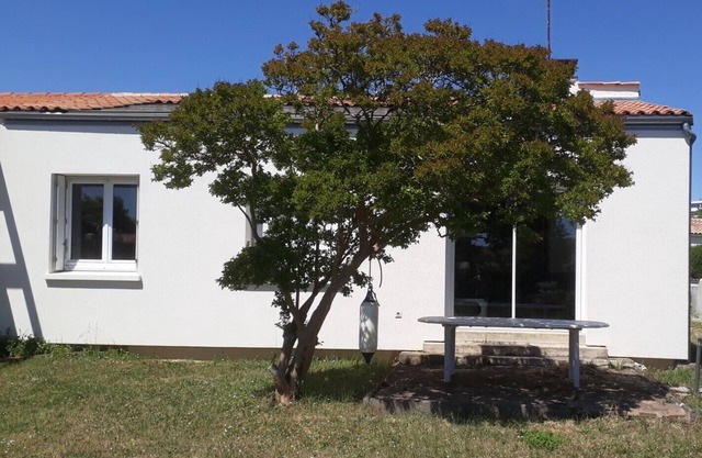 House 10 minutes from the beach