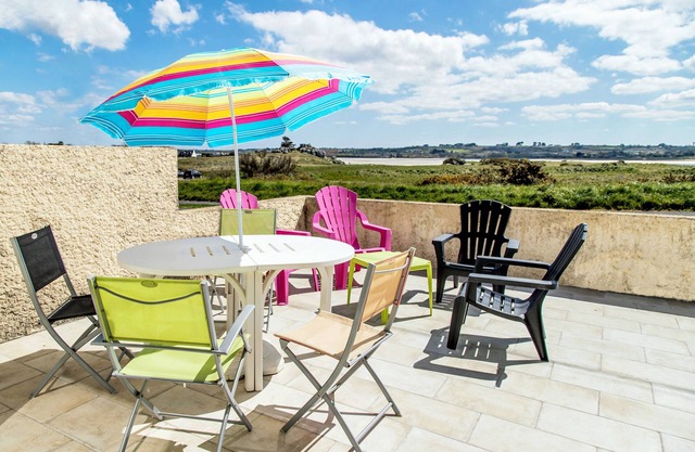 casa de 100 metros del mar, con vistas al mar jardín de la sala de Clos-estar y dormitorios