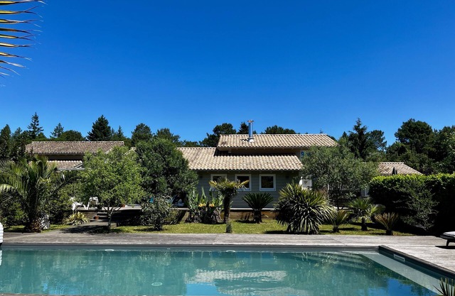 Aire acondicionado Casa 150m², 4 Ch, piscina climatizada 11x5m, 15 mn del océano
