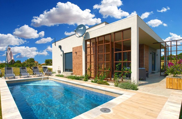 House 2052/31992 (Istria - Galižana), 5000m from the beach