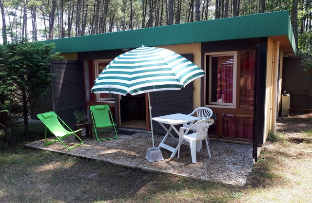 Casa, 4 personas, piscina 3 piscinas, pueblo de Leon bajo los pinos