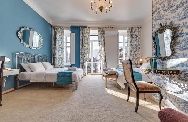House 52 Boutique Hotel