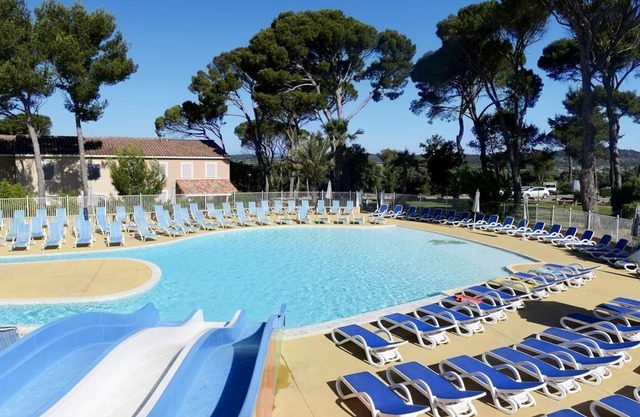 CASA DE VACACIONES 8-10 PERS CUALQUIER COMODIDAD / PISCINA