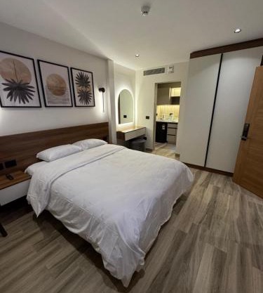 House 98 - Boutique Hotel Stay in Zayed