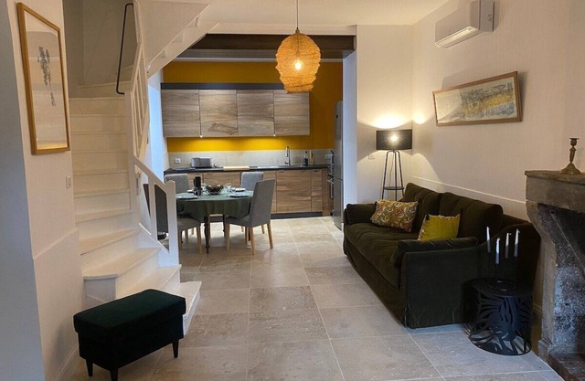 House-Balcony-Private Bathroom
