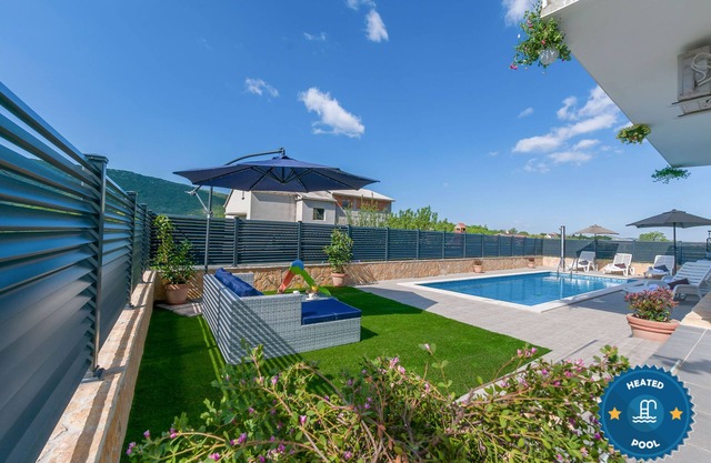 Casa Boris (61111-K1) - Tugare