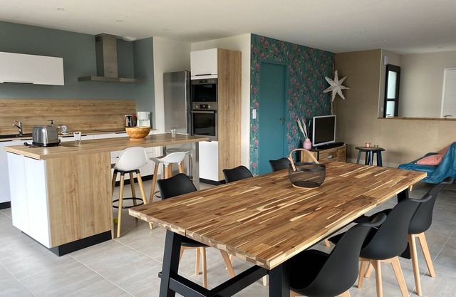 House by the sea, at 150m from the beach