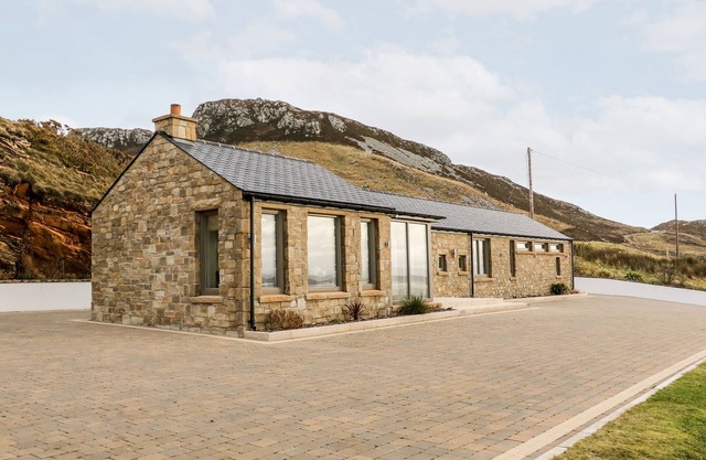 HOUSE CROHY HEAD, pet friendly in Dungloe, County Donegal