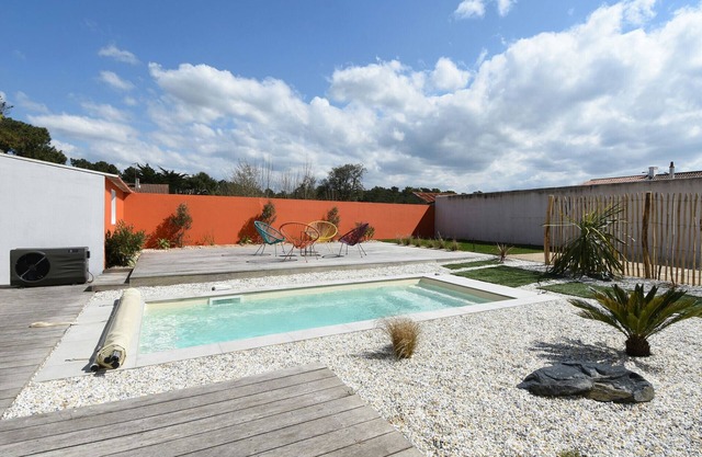 Casa para 10 con piscina climatizada