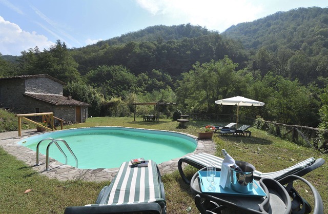Vacation Home en Coreglia Antelminelli con 2 habitaciones, capacidad 4