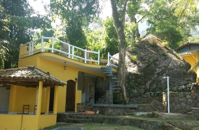 Casa en alquiler para fines de semana en condominio en la playa de Guaeca.