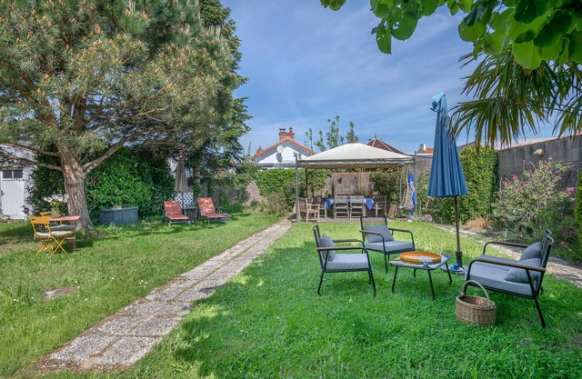 Casa + jardín a 200 metros del mar en La Bernerie