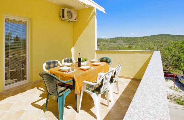 Casa Božena (57521-K1) - Pirovac