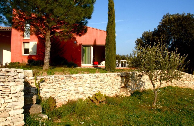 CASA CON PISCINA A DOS PASOS DEL PONT DU GARD, GORGES DU GARDON Y UZES