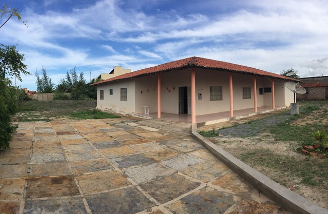 Casa en Coqueiro, con 4 habitaciones, aire acondicionado, ducha eléctrica y pozo.