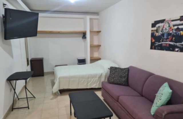 casa zona centro a 8 minutos del consulado el centro con muchas zonas de comida