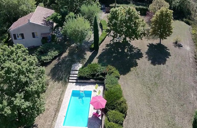 Casa en Forcalquier, Luberon, gran parcela, piscina y vistas panorámicas.
