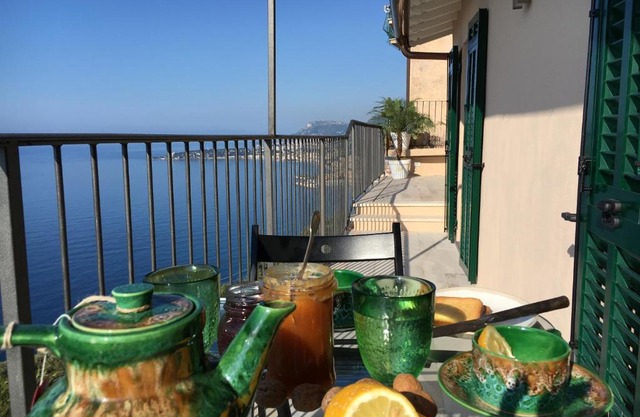 House in Grimaldi. Spectacular view over the French Riviera!