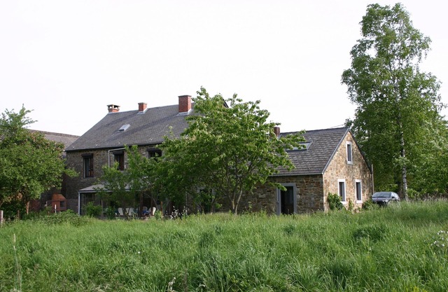 House in local stone for 6 adults + 2 children