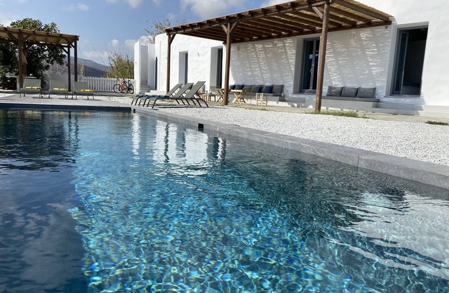 House in Paros, Greece, near the beach, sleeps 10