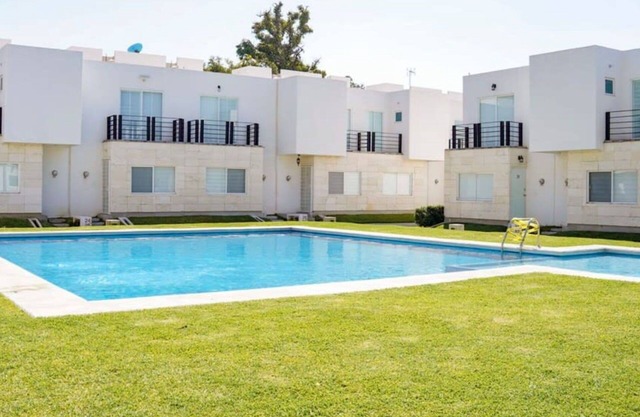 Casa Moderna en Yautepec - Piscina y Relajación