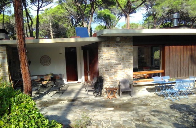 Casa junto al mar en un pinar claro
