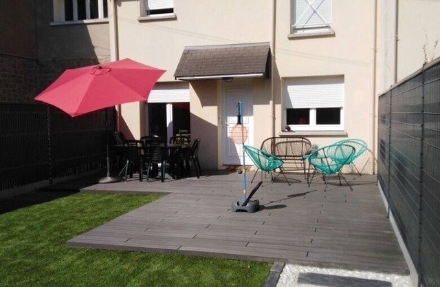 House Jullouville 2 Bedrooms, 4 to 5 pers, near sea and shops