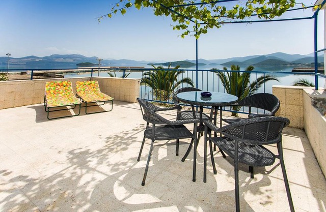 House Kapetan Nono