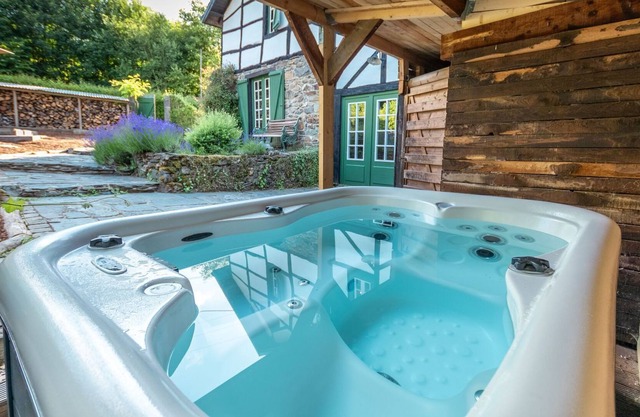 Casa "L 'Ardennaise" 5pers Jardín y Jacuzzi