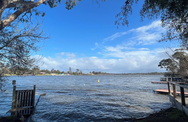House Lake Nagambie
