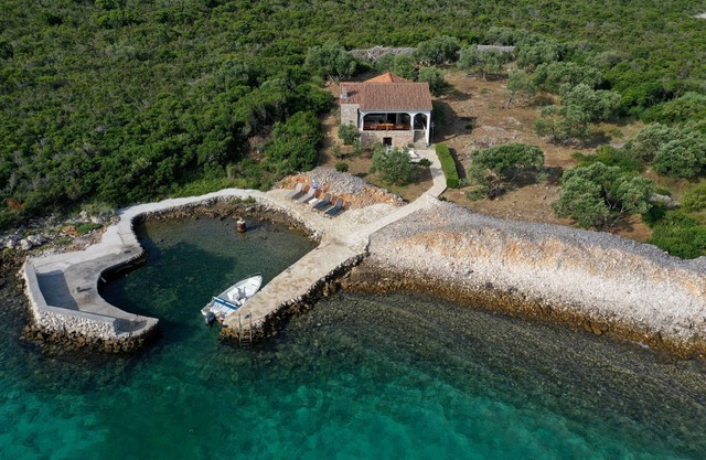 Morning Star House (14561-K1) - Zizanj - Isla Zizanj