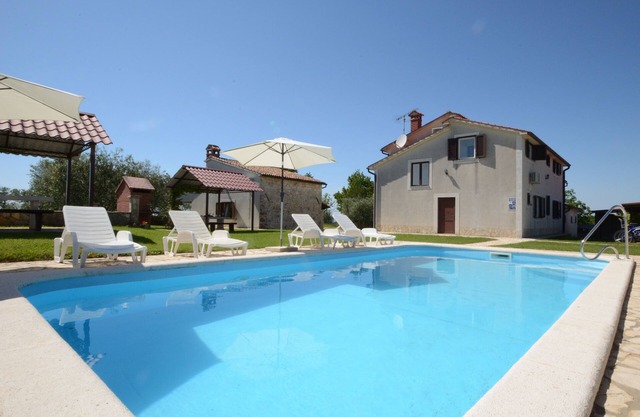 Casa Mariano (70272-K1) - Lasici